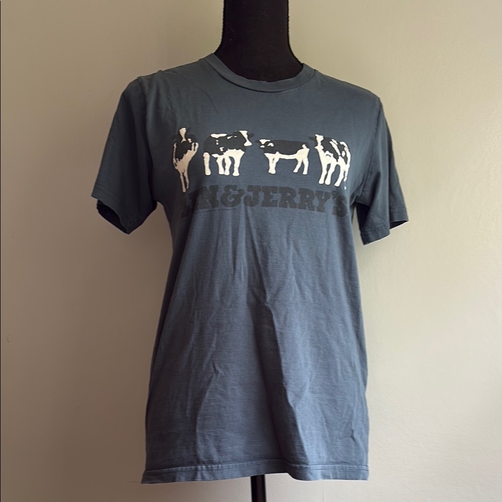 Ben and Jerry’s Dark Blue Cow Shirt Size Men’s S